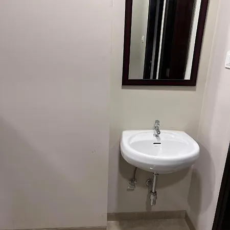Pinaki Comfort Parle - Near Airport Apartment