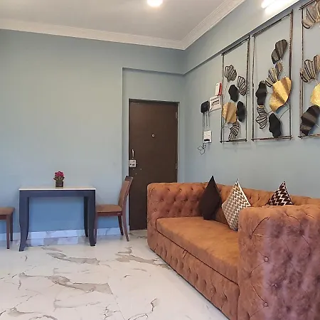 Osi Lilavati Bandra Apartment *