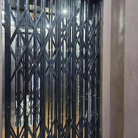 Apartment Osi Lilavati Bandra *