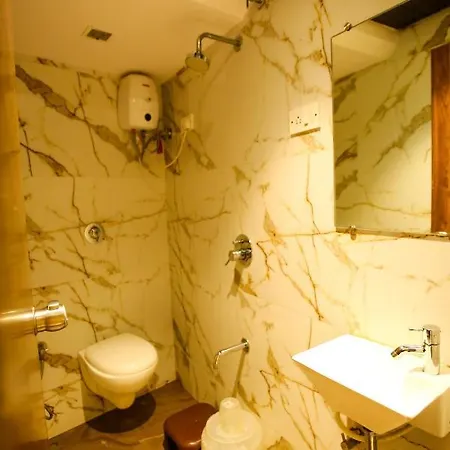 Hotel Garden Creek Residency - Near To International Airport Mumbai
