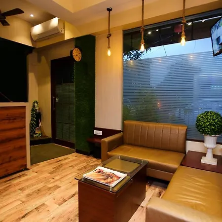 Hotel Garden Creek Residency - Near To International Airport