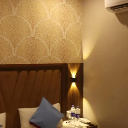 Home Stay 3*