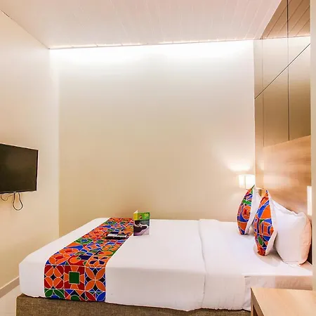 Hotel Fabhotel Rk International - Nr International Airport