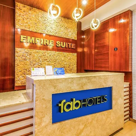 Hotel Via Empire 3*
