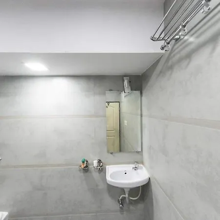 Hotel Fabhotel Annex Executive