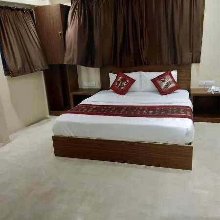 Hotel Rk Hotel-near Grant Road Railway Station 2*