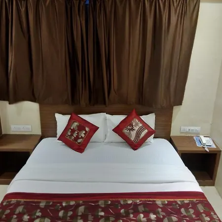 Rk Hotel-near Grant Road Railway Station Hotel