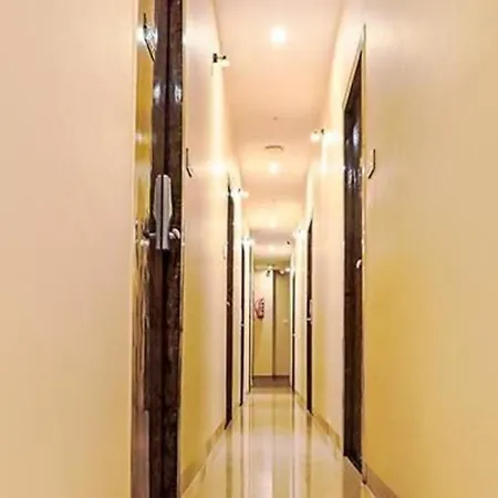 Hotel Fabexpress Gateway - 700m From Gateway Of India 3*