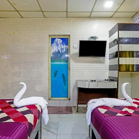 Golden Plaza Hotel