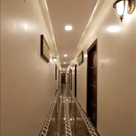 Fabhotel Annex Executive 3*