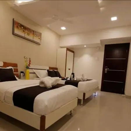 Hotel Fabhotel Annex Executive 3*