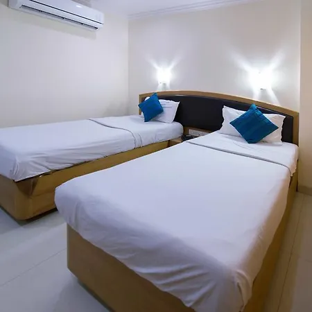 Hotel Fabhotel On Time Andheri East 3*