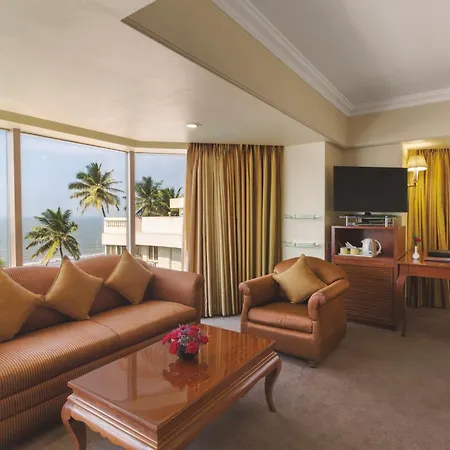 Ramada Plaza By Wyndham Palm Grove Hotel
