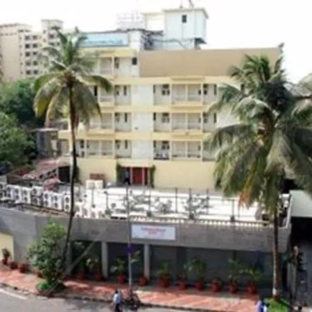 Metro Palace Bandra Hotel 3*