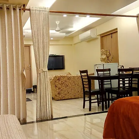 Hotel Metro Palace Bandra 3*