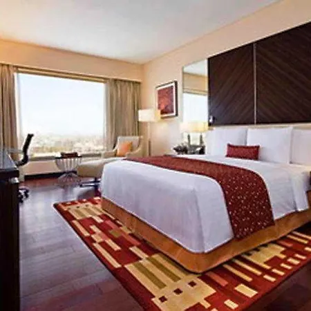 Courtyard By Marriott International Airport 5*