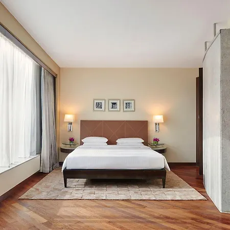 Hyatt Regency International Airport Hotel