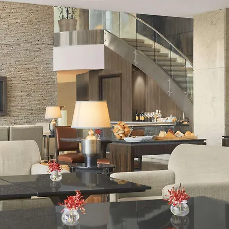 Hyatt Regency International Airport Hotel 5*