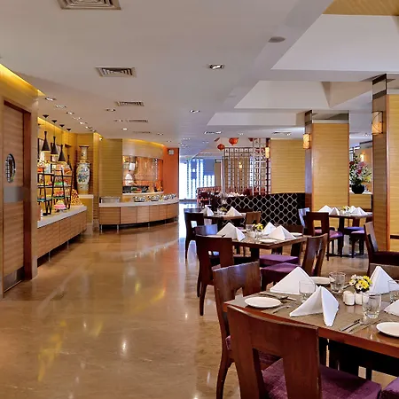 Hotel Radisson Goregaon 4*