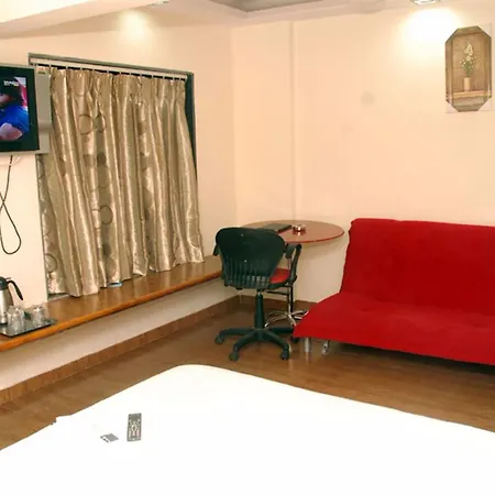 Arma Court - Near Us Embassy, Bkc Hotel