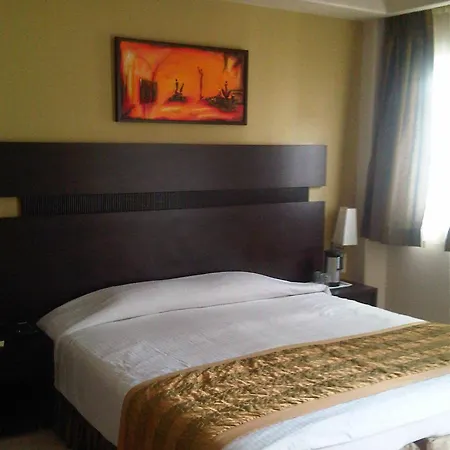 Chateau Windsor - Marine Drive Hotel