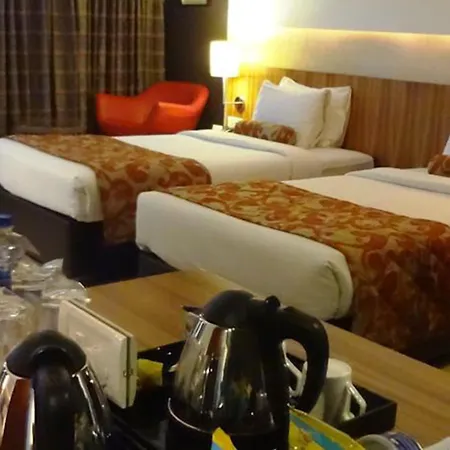 Hotel Satkar Residency 4*