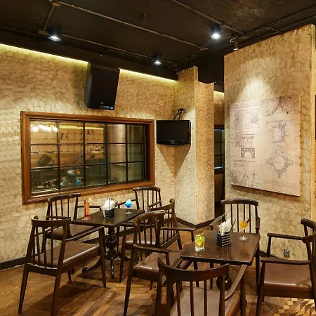 The Shalimar Hotel, Kemps Corner Hotel