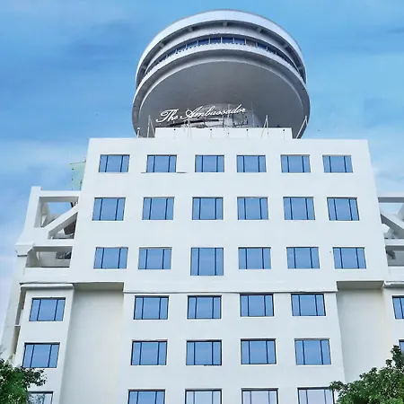 The Ambassador, Marine Drive, Hotel 4*