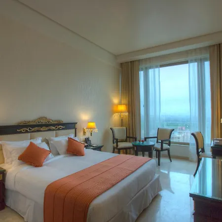 Royal Tulip Navi Hotel 5*
