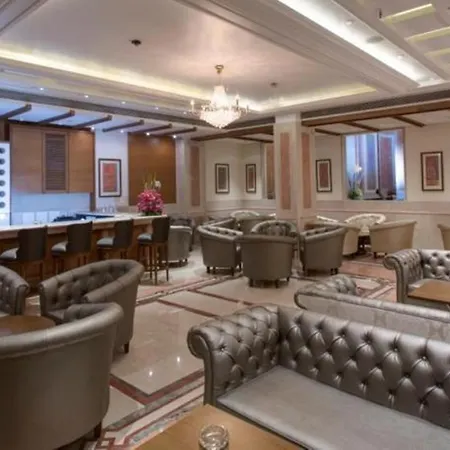 Royal Tulip Navi Hotel