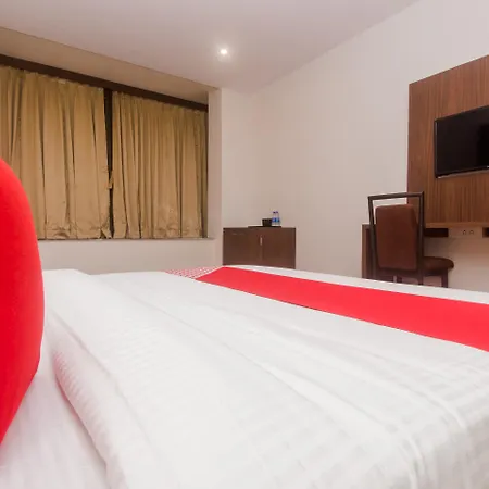 Oyo 22039 Bkc Grand Hotel