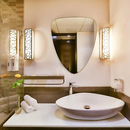 T24 Residency Hotel 4*