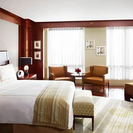 Four Seasons Hotel 5*
