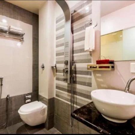 Hotel Elite Continental- Near International Airport Andheri East 3*
