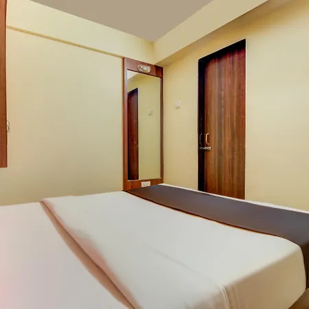 Oyo 8850 J K Regency 2*