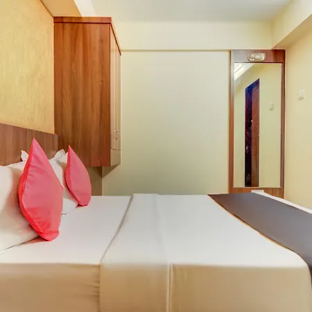 Oyo 8850 J K Regency Hotel