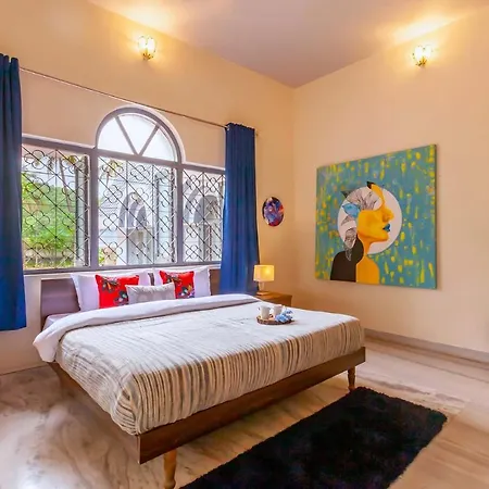 Villa Grey Mosaics By Stayvista - Mountain-view In Vasai With Pool, Spacious Lawn & Terrace