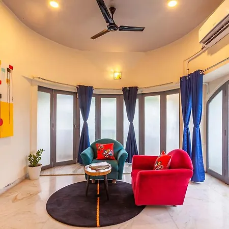 Grey Mosaics By Stayvista - Mountain-view In Vasai With Pool, Spacious Lawn & Terrace *