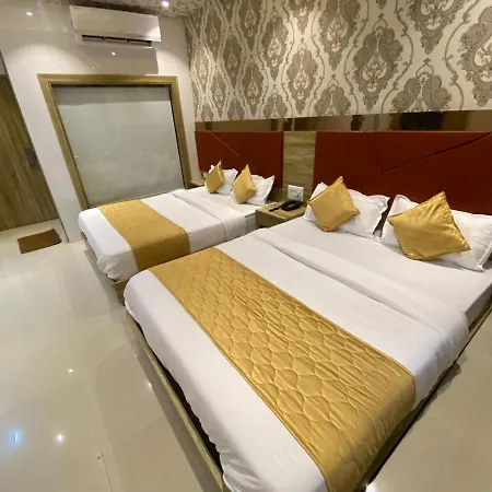 Bkc Crown - Near Trade Centre, Visa Consulate Hotel
