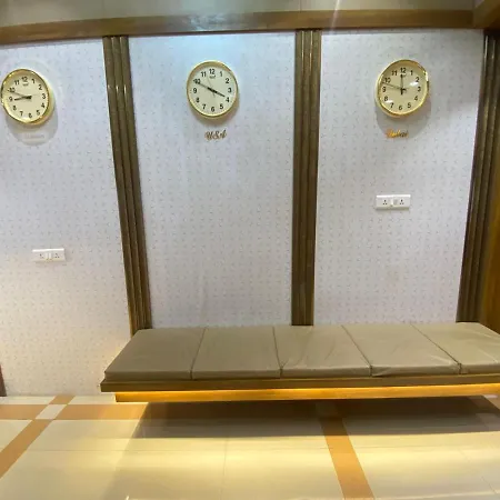 Hotel Bkc Crown - Near Trade Centre, Visa Consulate Mumbai