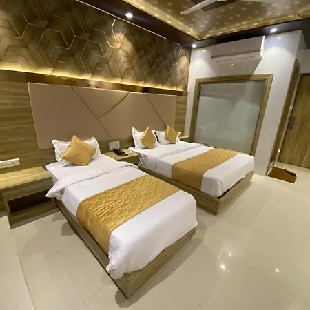 Bkc Crown - Near Trade Centre, Visa Consulate Hotel