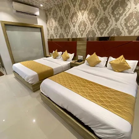 Bkc Crown - Near Trade Centre, Visa Consulate