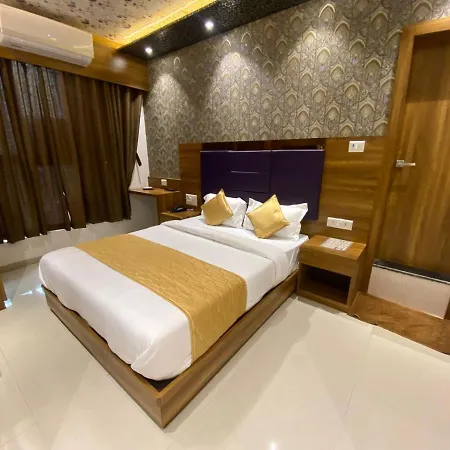 Bkc Crown - Near Trade Centre, Visa Consulate 3*