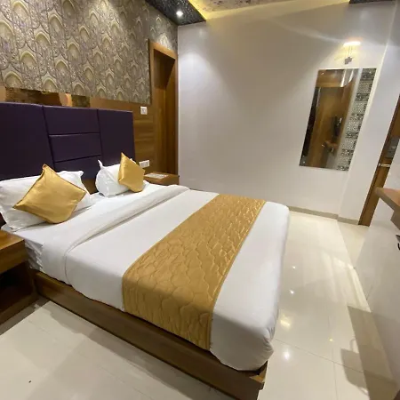 Hotel Bkc Crown - Near Trade Centre, Visa Consulate 3*