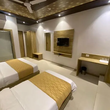 Hotel Bkc Crown - Near Trade Centre, Visa Consulate 3*