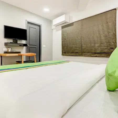 Treebo Trend Avenue Hotel 3*