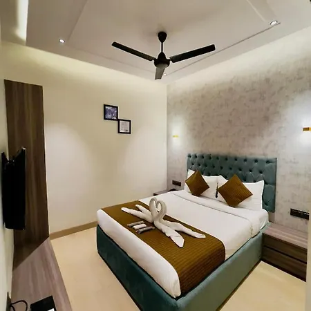 Lime Wood Guest house Mumbai