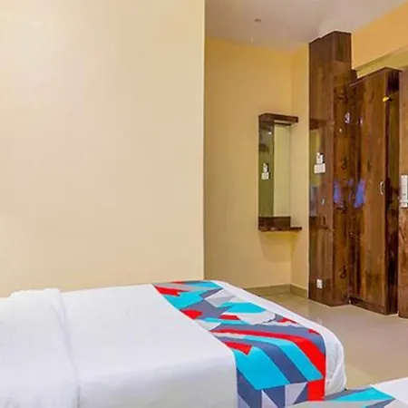 Fabexpress Gateway - 700m From Gateway Of India 3*