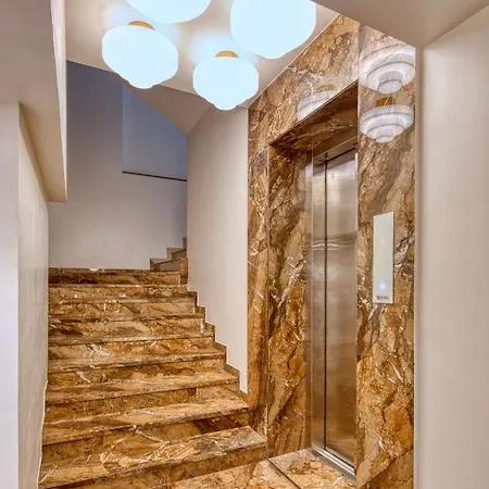 Hotel Ariana Residency 3*