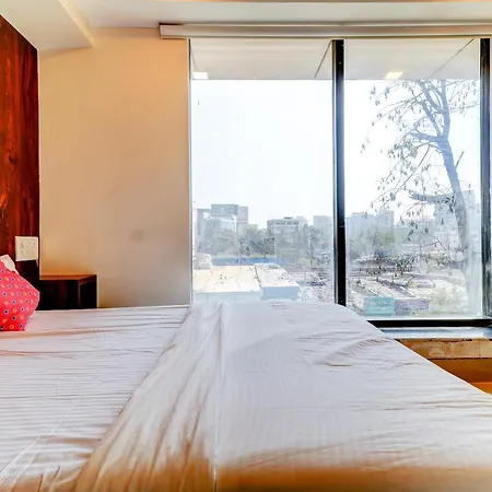 Prime Inn, Andheri West - Near International Airport Hotel Mumbai